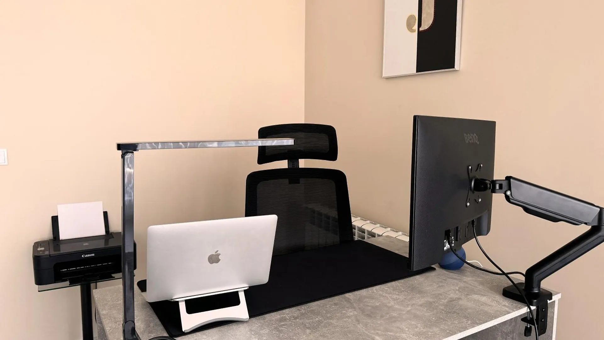 Elite Business Residence With Free Gym Pass And Full Office Setup Plovdiv Apartment